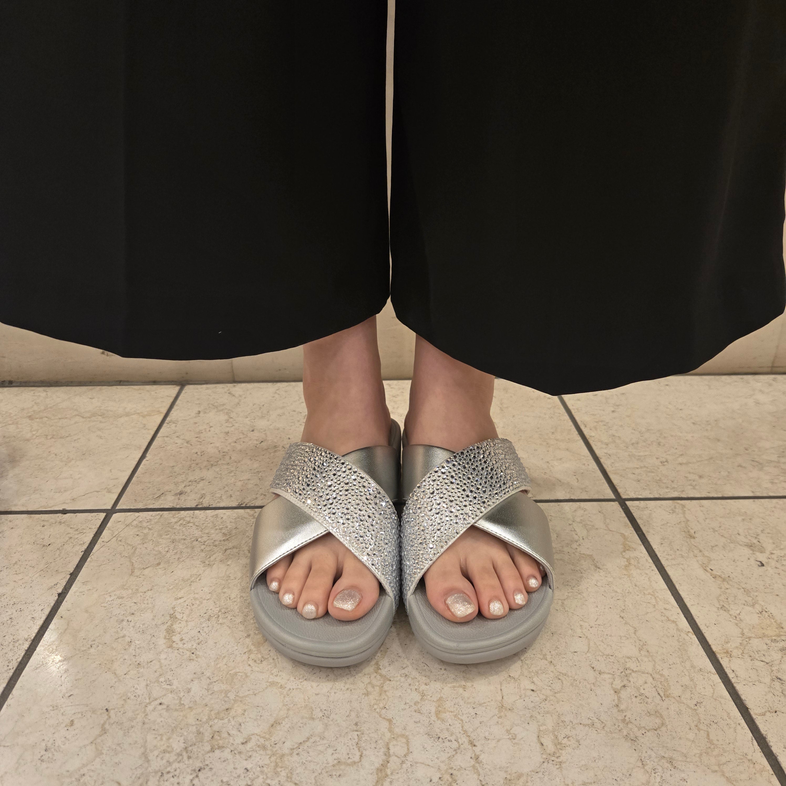 新作からSALEアイテム等お得な商品満載 LULU SLIDES｜fitflop(フィット CROSS METALLIC CRYSTAL-MIX 靴