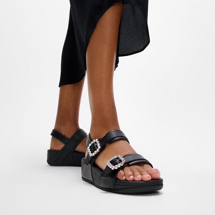 LULU CRYSTAL-BUCKLE LEATHER BACK-STRAP SANDALS｜fitflop(フィット