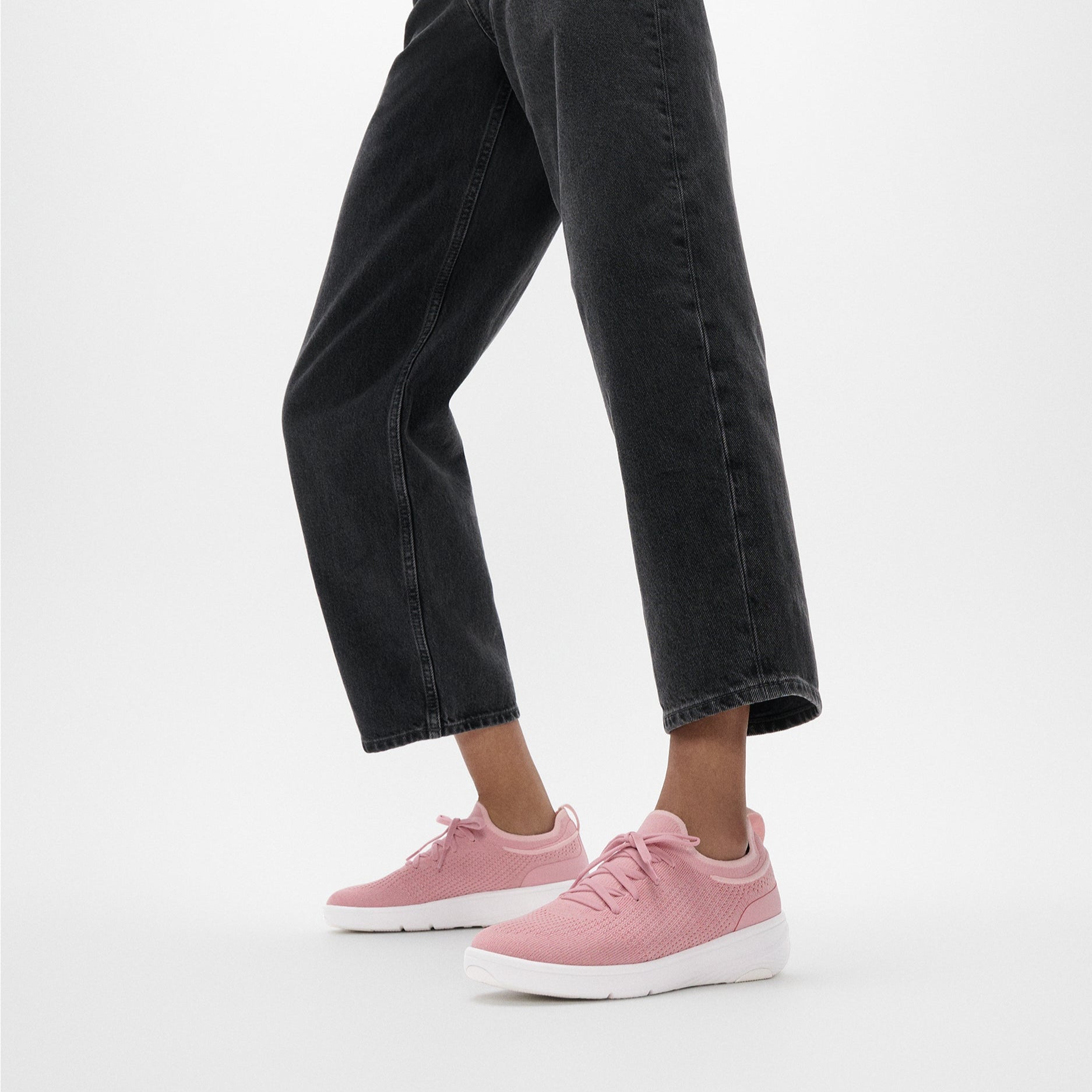 SUPER-Q KNIT SLIP-ON LACED SNEAKERS｜fitflop(フィット