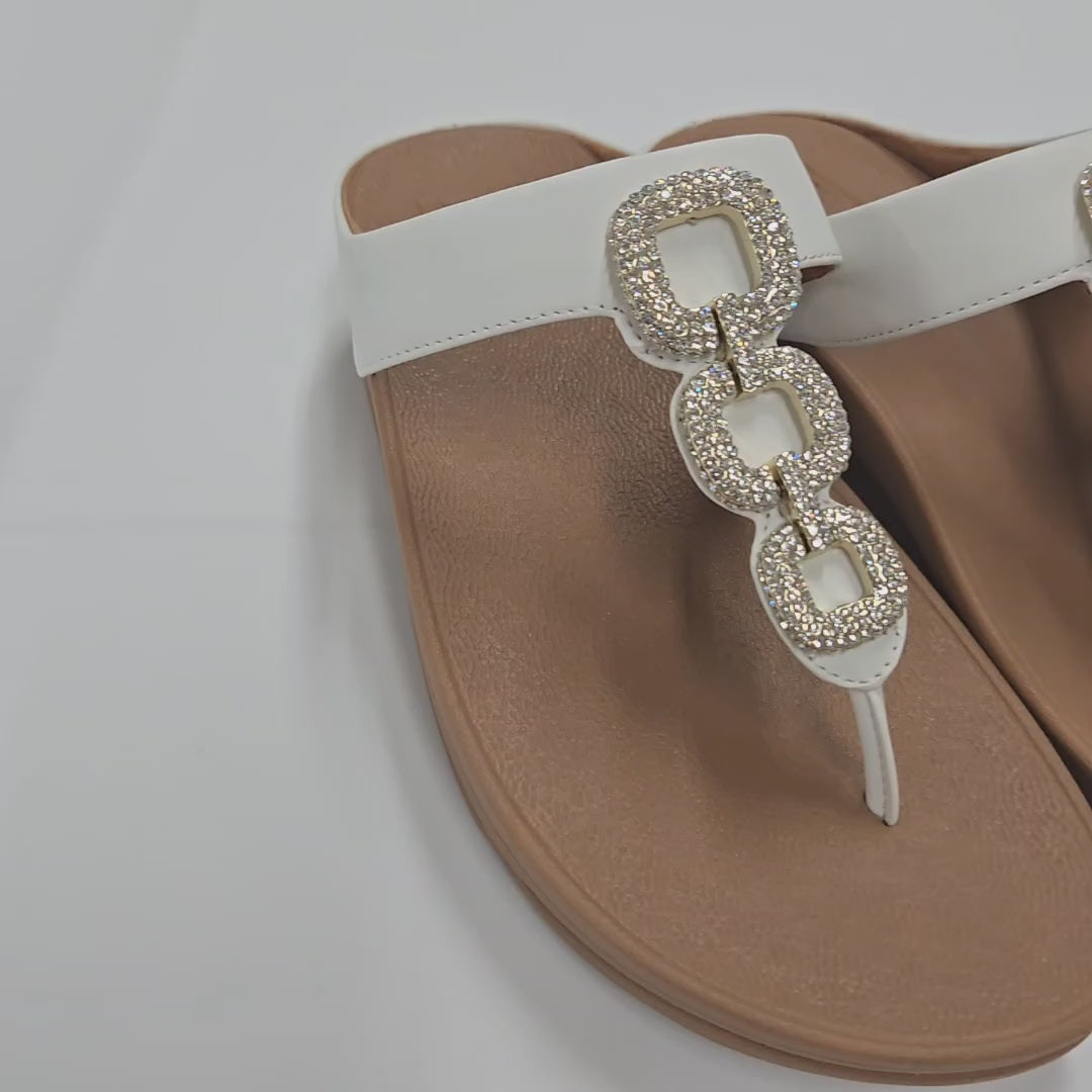 Fitflop Fino Flip Flops サンダル FINO MULTI-STONE LEATHER TOE-POST SANDALS｜fitflop(フィット